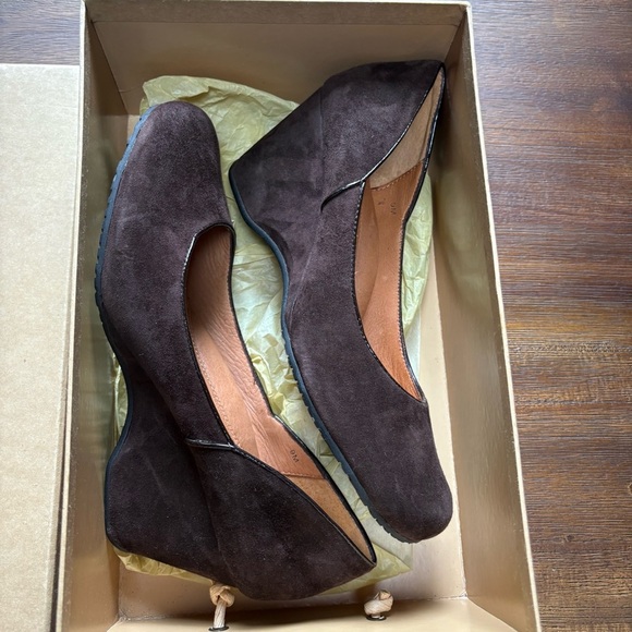 Gentle Souls by Kenneth Cole Women's Brown Suede Heel Shoes Sz.9 - Picture 1 of 5